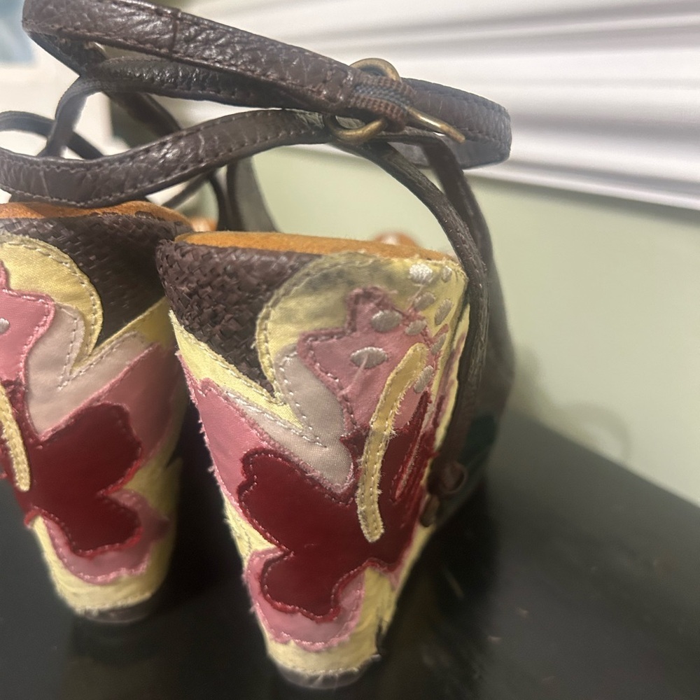 2/$28 Sam Edelman Boho Cork Embroidered Flower Wedge Boho Size 7.5 - Picture 4 of 5